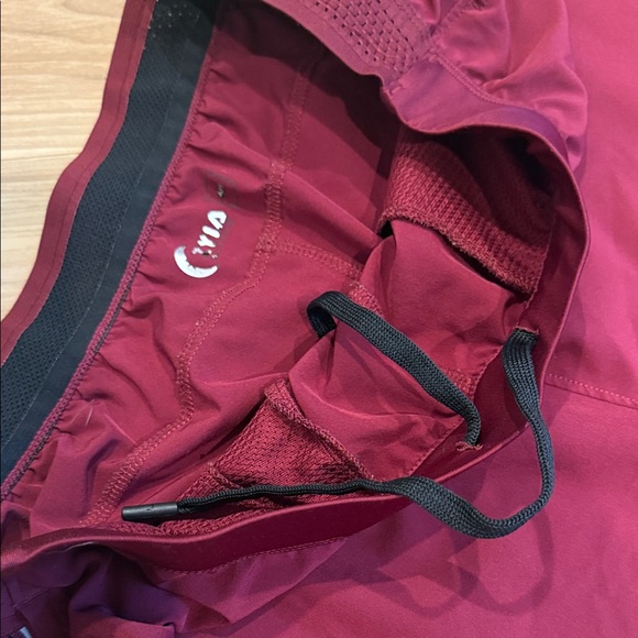 ZYIA Men's Athletic Shorts - Burgundy Medium zippered pockets - Picture 5 of 7